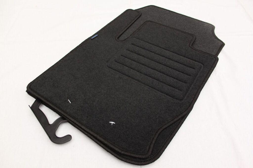 Petex Tipske patosnice za   Mitsubishi Colt /08+/3d