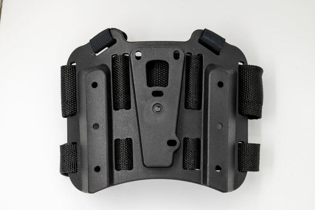 Platforma za nogu, Crna