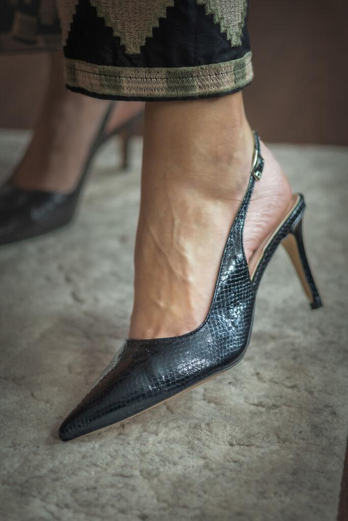 Obuca Trend Ženske salonke Grace 1529, Crne