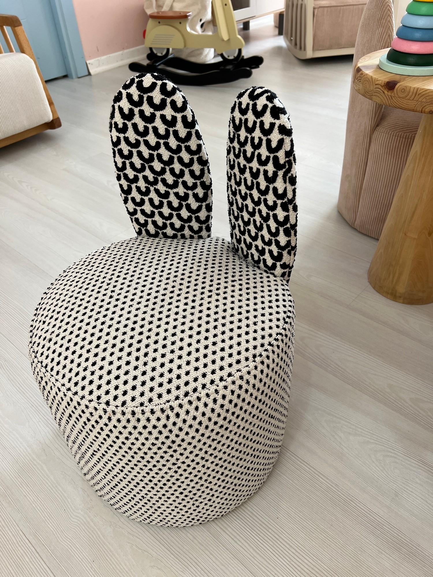 Atelier del Sofa Fotelja Bunny 39x58x39cm Crno-Bela