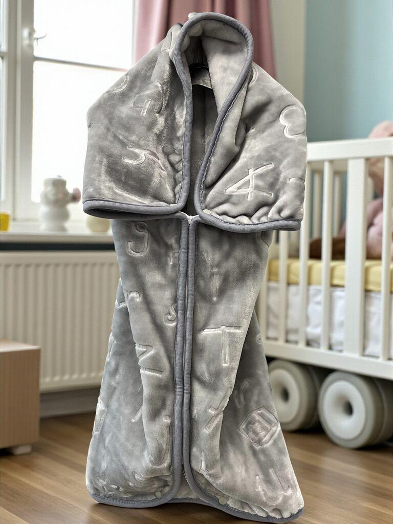 Viktorija Bebi ćebe 2u1 – ćebe, prekrivač i topli bebi džak 80x90cm Bear Grey