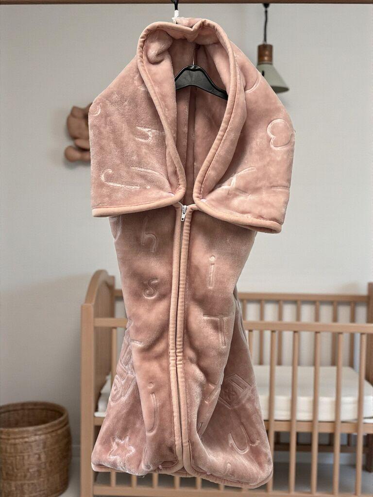 Viktorija Bebi ćebe 2u1 - ćebe, prekrivač i topli bebi džak 80x90cm Bear Purple/Brown