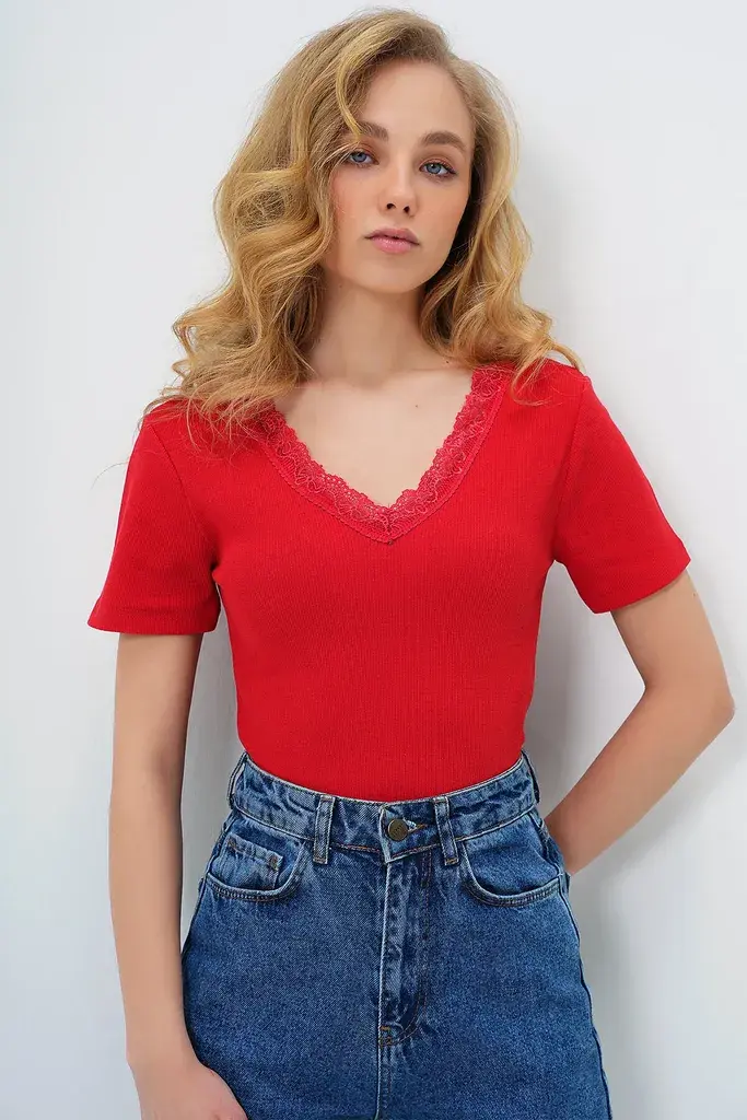 Trend Alacati Stili Ženska bluza kratkih rukava Alc-X13683, V-izrez, Crvena