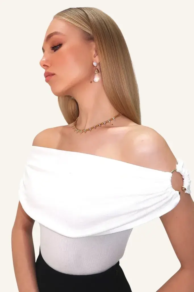 Trend Alacati Stili Ženska bluza kratkih rukava Alc-X13469, Brod izrez, Bela