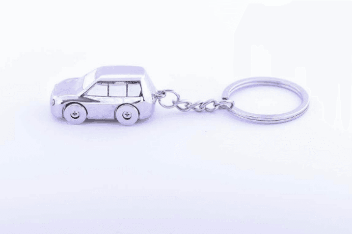 CAR 888 ACCESSORIES Privezak za ključeve auto srebrni