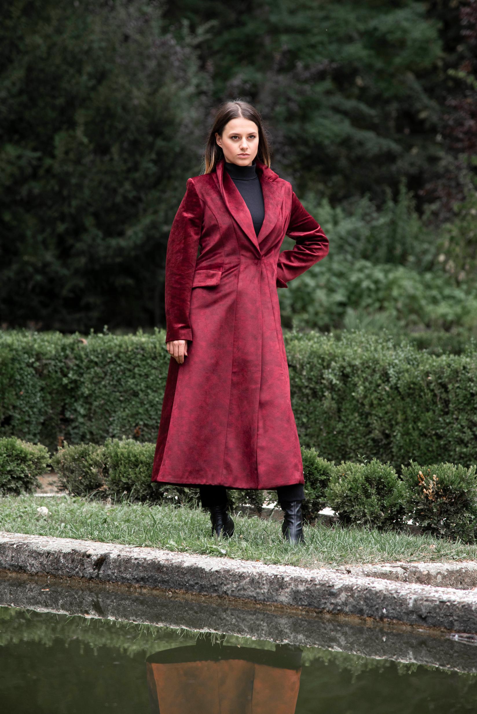 BOUCLÉ MODA Ženski kaput Ana Karenjina, Bordo