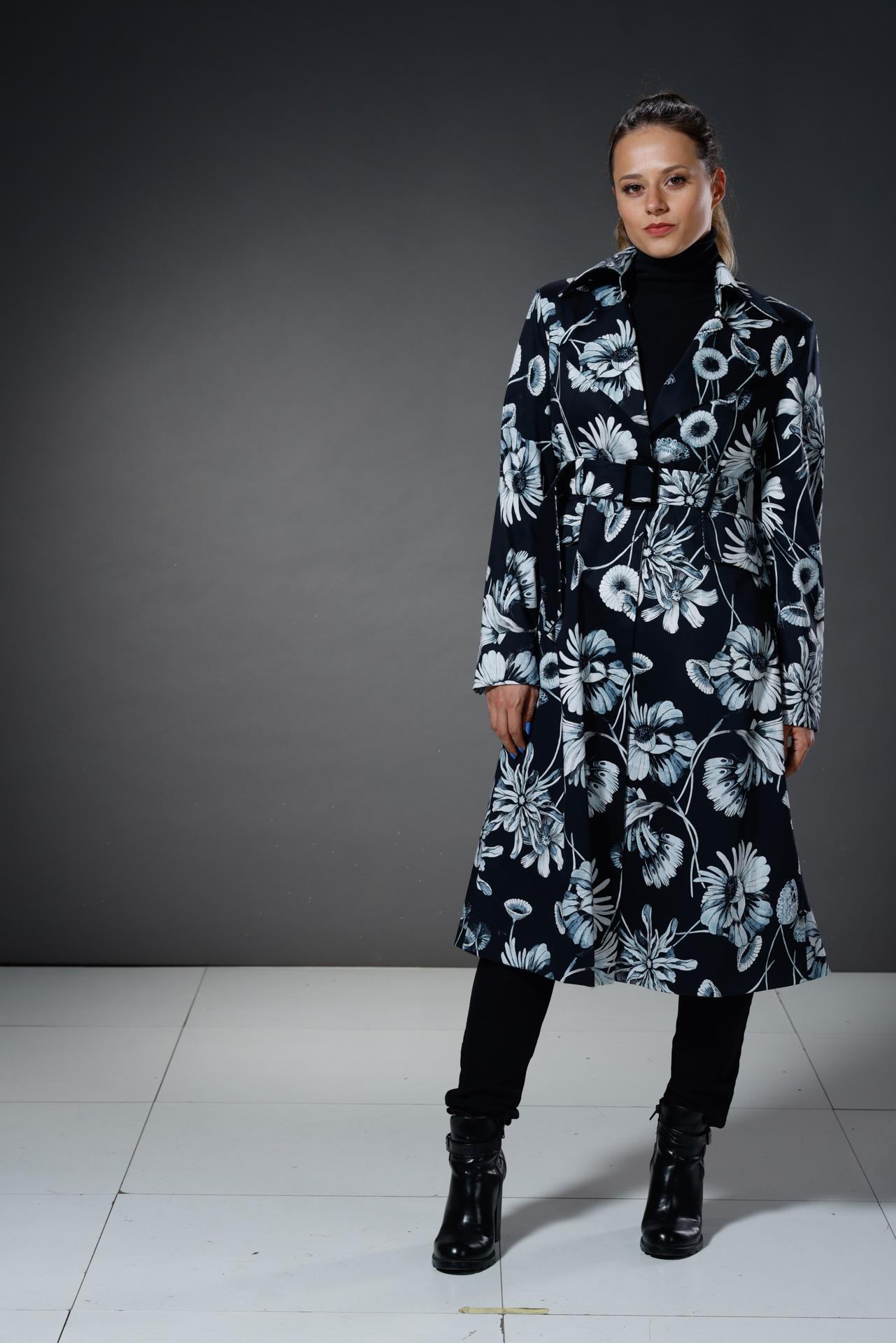 BOUCLÉ MODA Ženski mantil Cvet, Crni