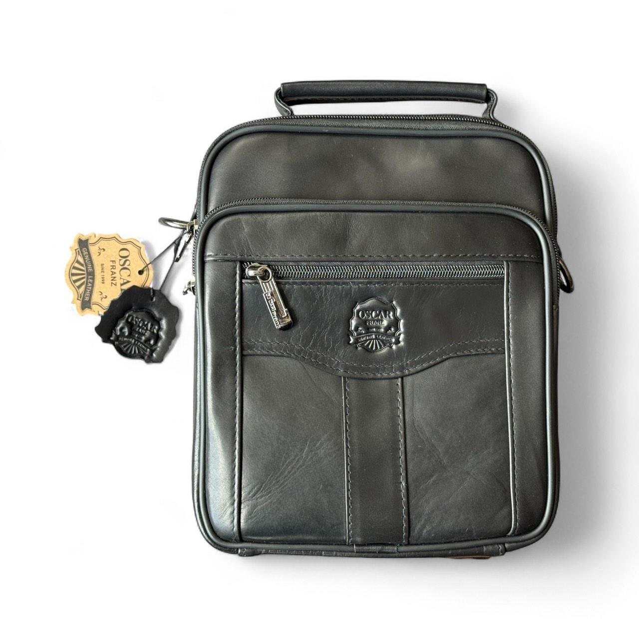 Oscar Muška torbica, Crna