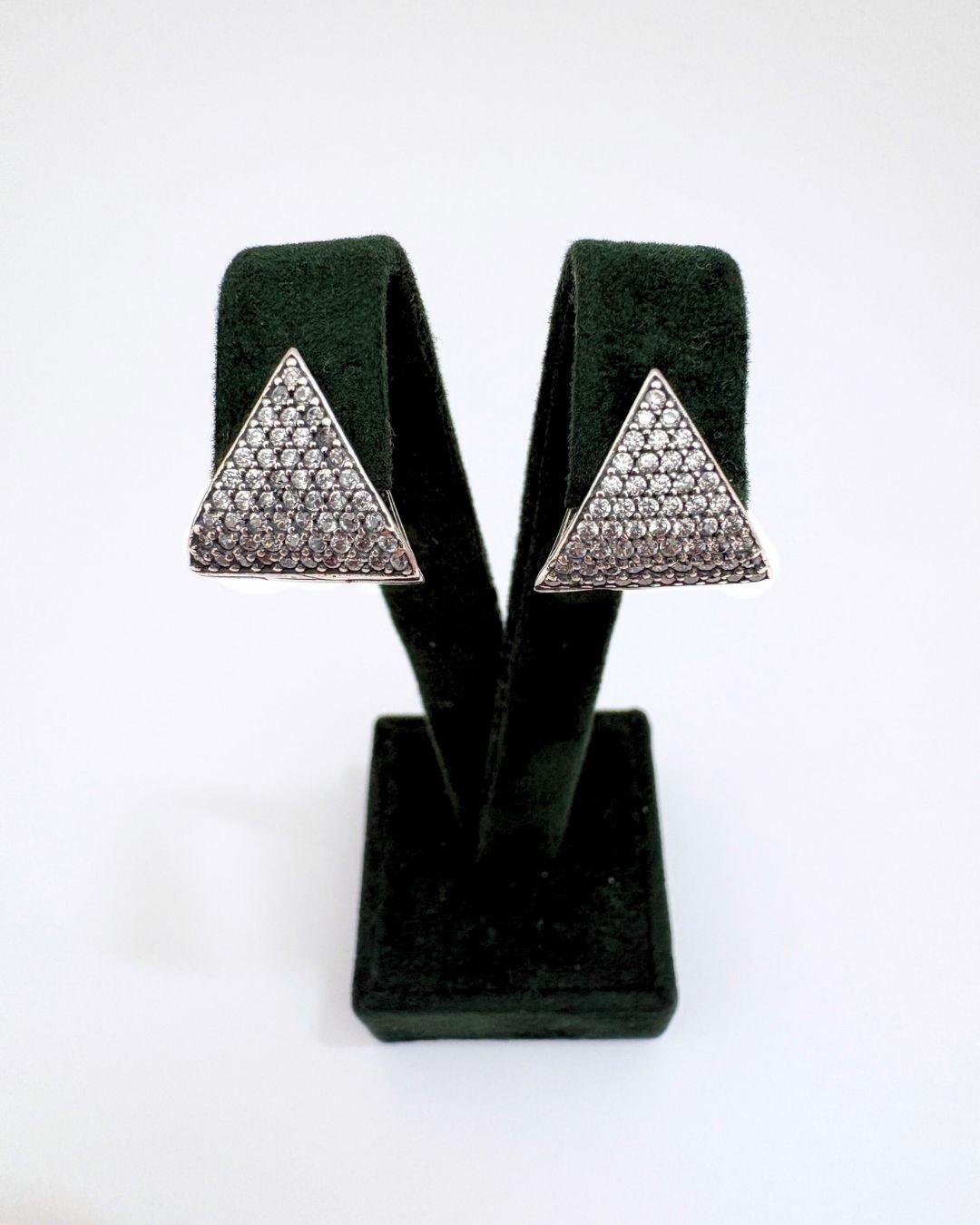 Felicita Srebrne minđuše trougao