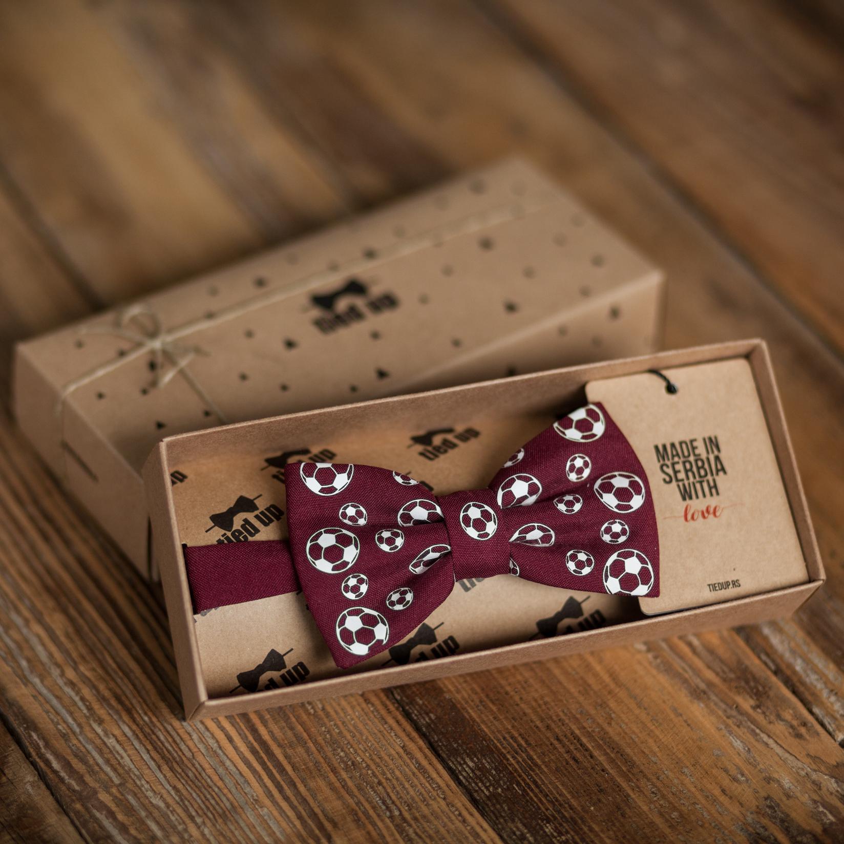 TIED UP Leptir mašna fudbalske lopte bordo