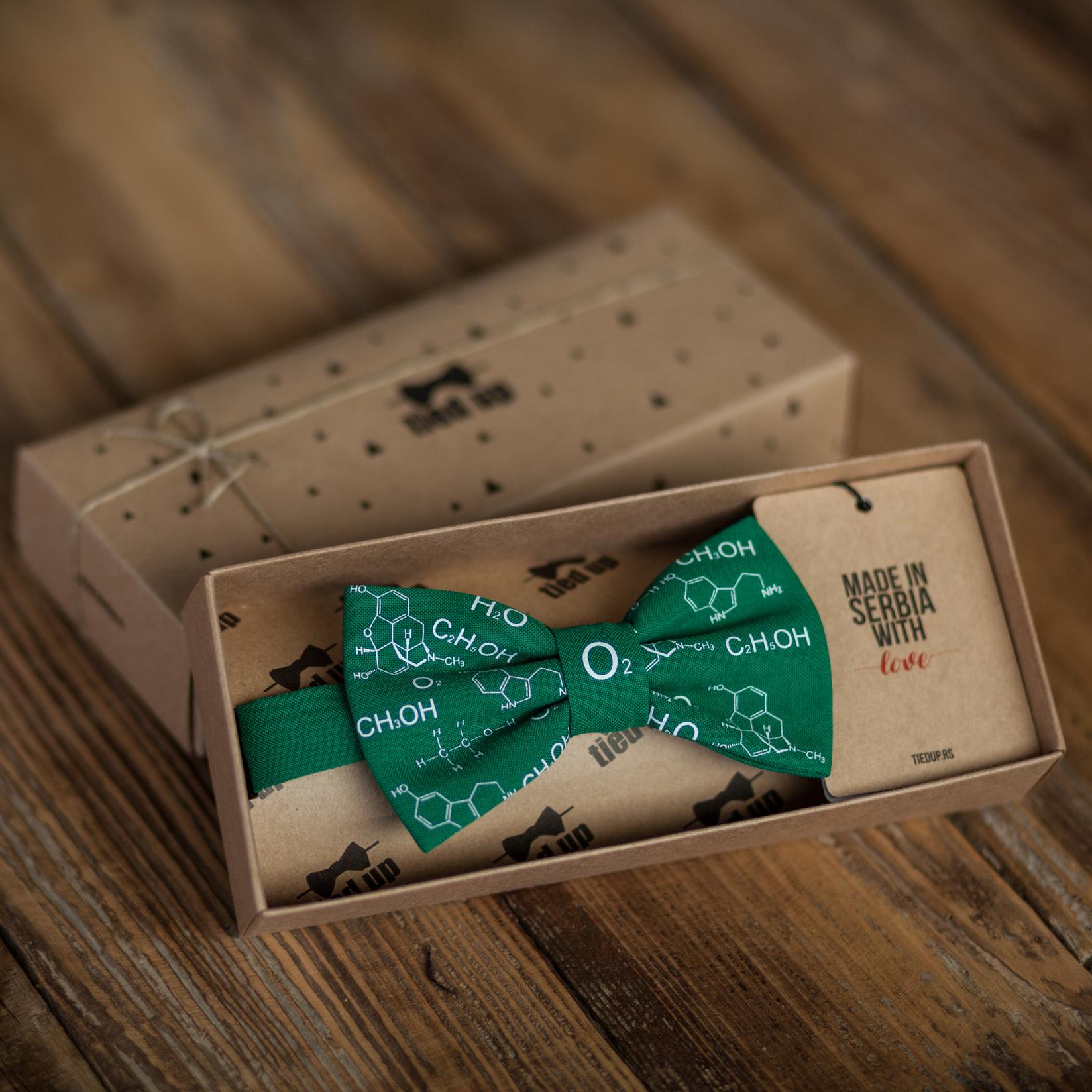 TIED UP Leptir mašna hemijske formule zelena