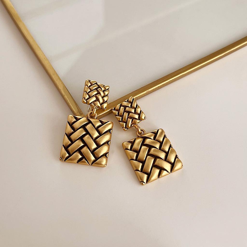 Marvel Co Ženske minđuše sa cirkonima, Zlatne boje