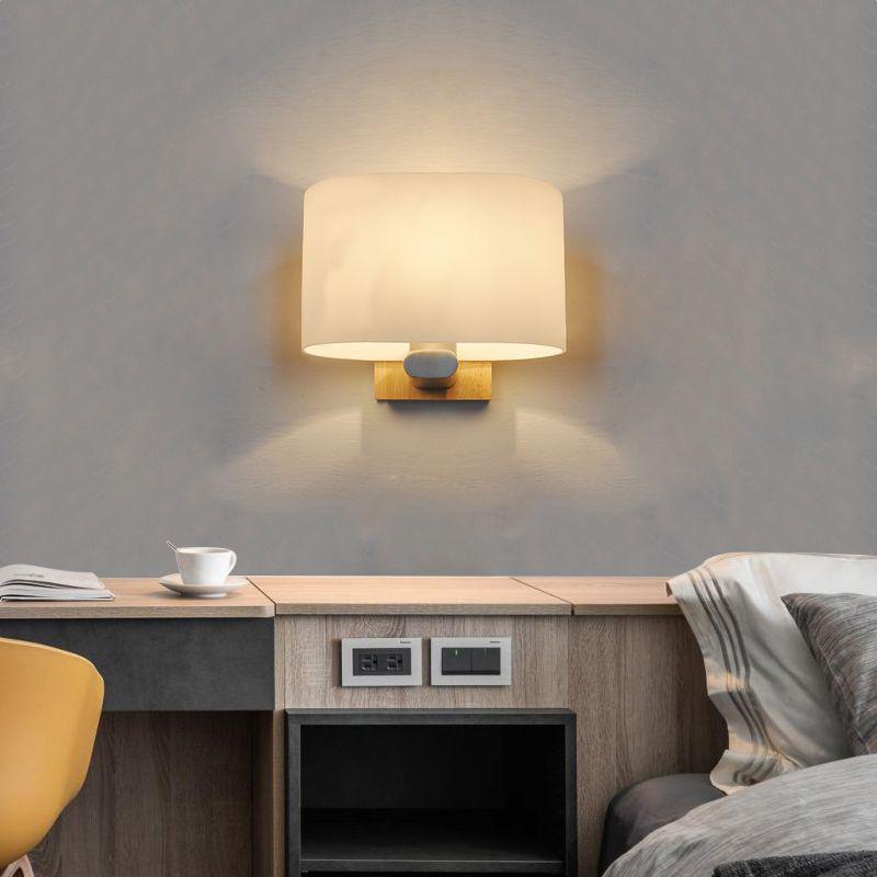 Staklena zidna lampa, Bela