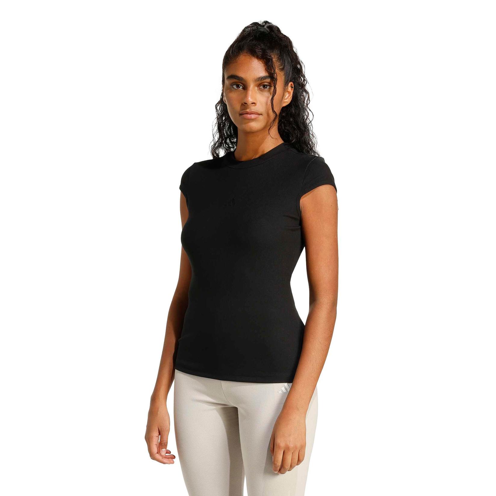 Adidas Ženska majica W Coq Tee Black JZ0278, Okrugli izrez, Crna