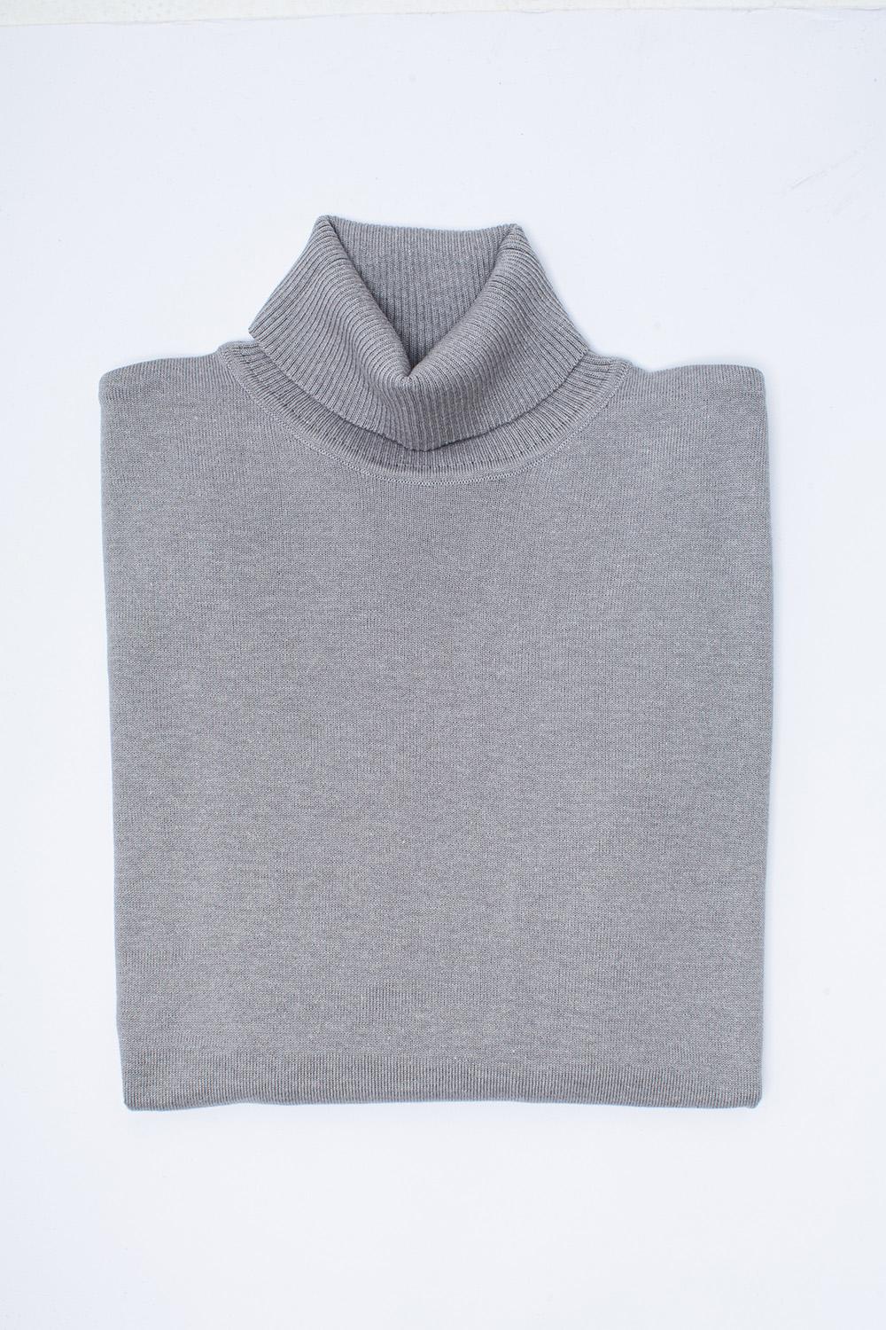 Zisuki Muška rolka, Siva