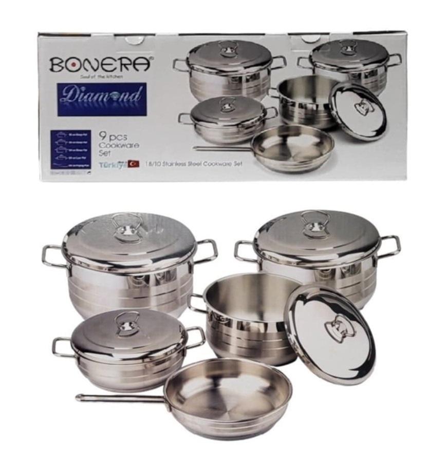 BONERA Set četiri šerpe sa poklopcima i tiganj Diamond, Srebrne boje