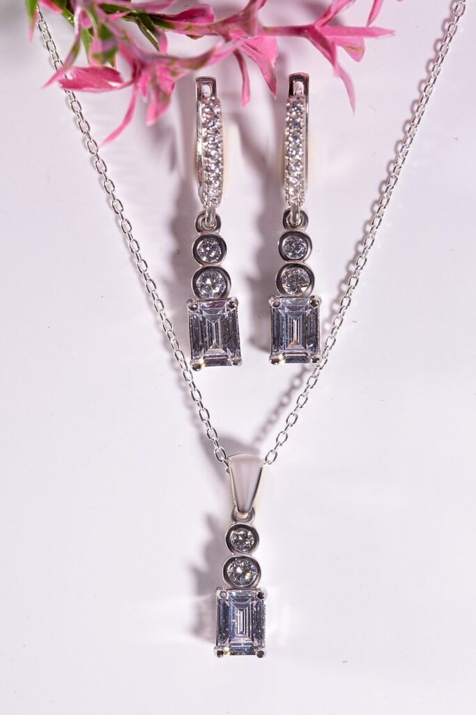 Dunipa Srebrni set Minđuše i ogrlica Linea, Ručno rađeni, Sa bezbojnim cirkonom