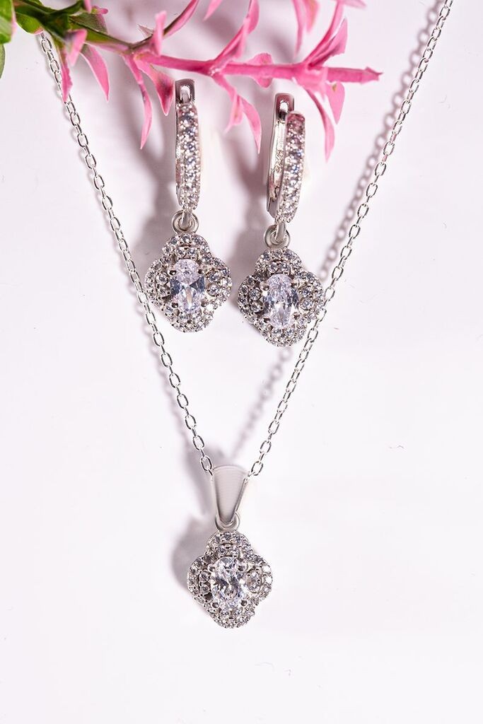 Dunipa Srebrni set Minđuše i ogrlica Amara, Ručno rađeni, Sa bezbojnim cirkonom