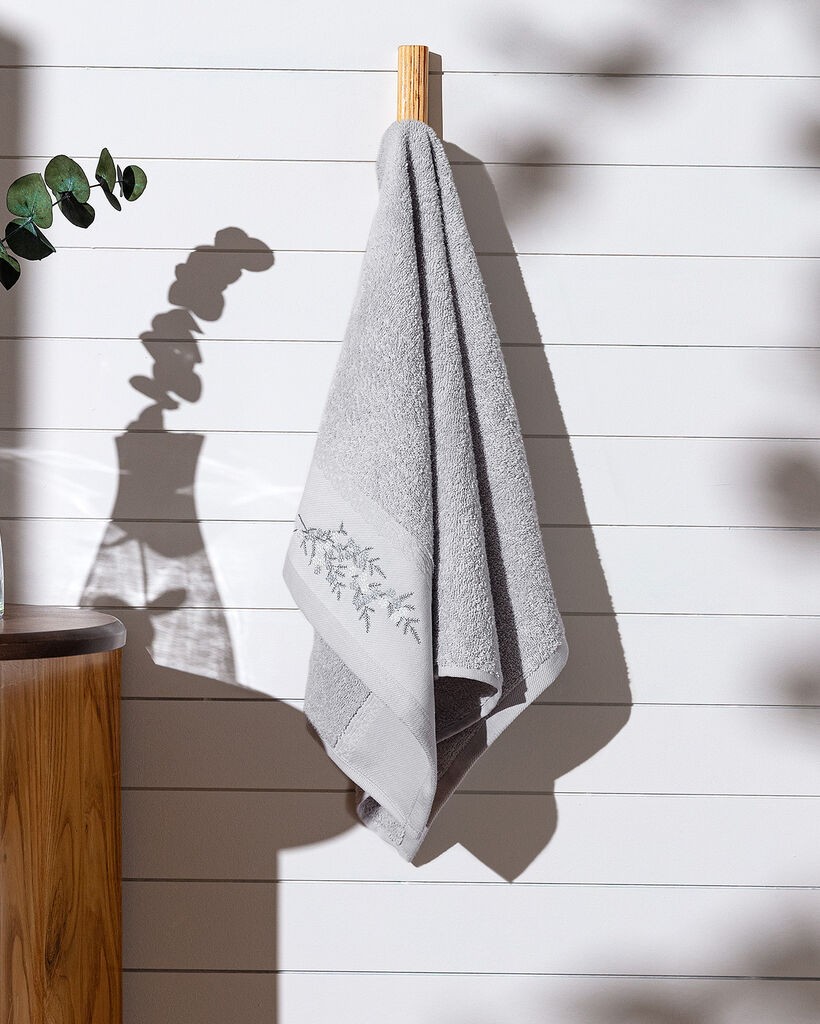 Madame Coco Peškir za lice Pansy, 50x76cm, Sivi