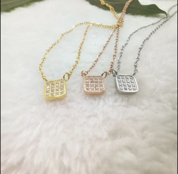 MOMENT Ženska ogrlica GX5007J