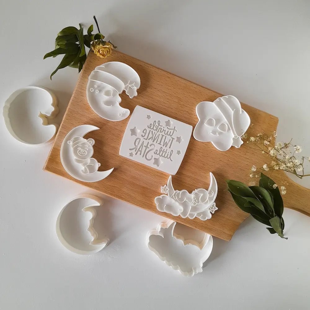 KREATIVNI SLATKIŠI Set bebi modli za kolače Sleepy baby, 6 cm, 5 komade, Bele
