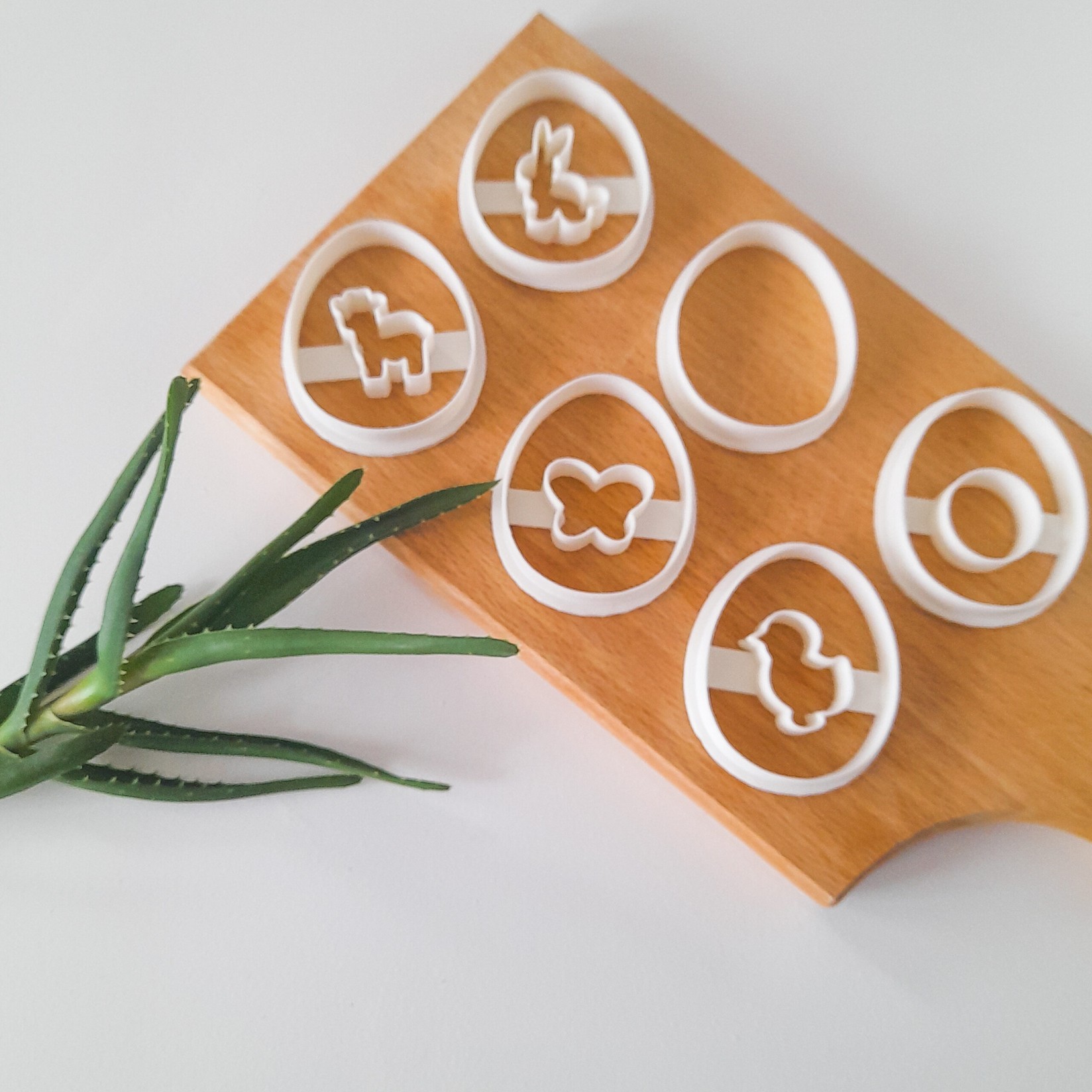 KREATIVNI SLATKIŠI Set modli za uskršnje vanilice, 5 cm, 6 komada, Beli