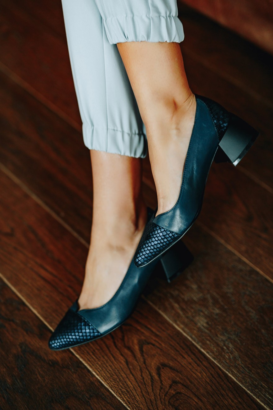 Ženske cipele, Kožne, Teget