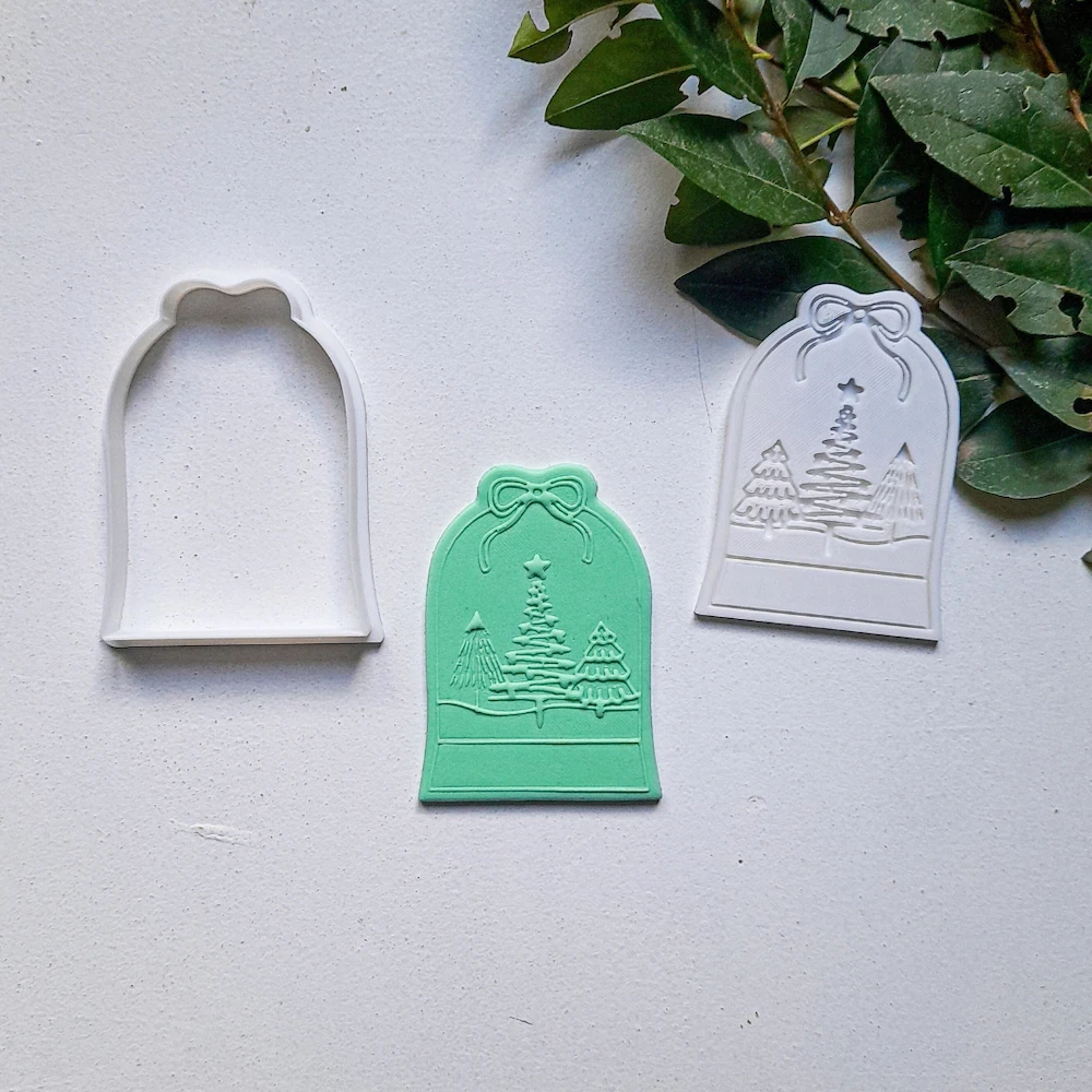 KREATIVNI SLATKIŠI Modla za kolače i ukrase Kugla sa jelkama, 8 cm, Bela