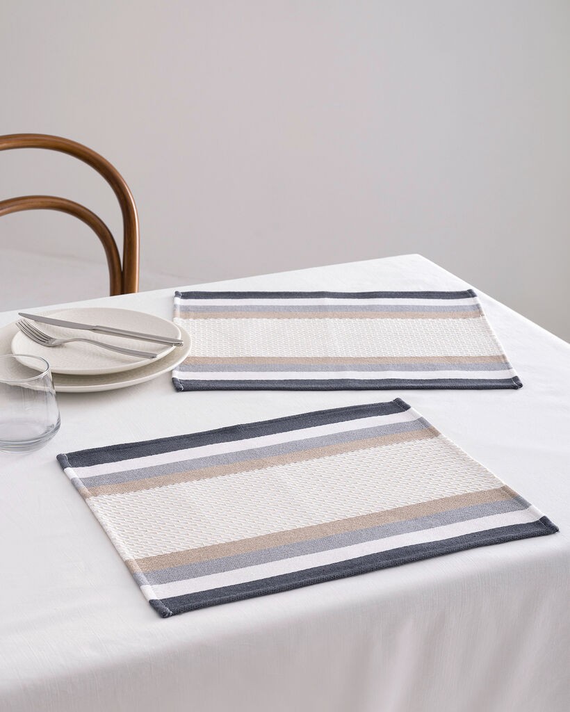 Madame Coco Corinne Podmetač za sto, 45x35cm, Sivo - beli