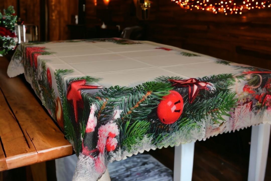 Stolnjak Novogodišnji ukras 150x220cm