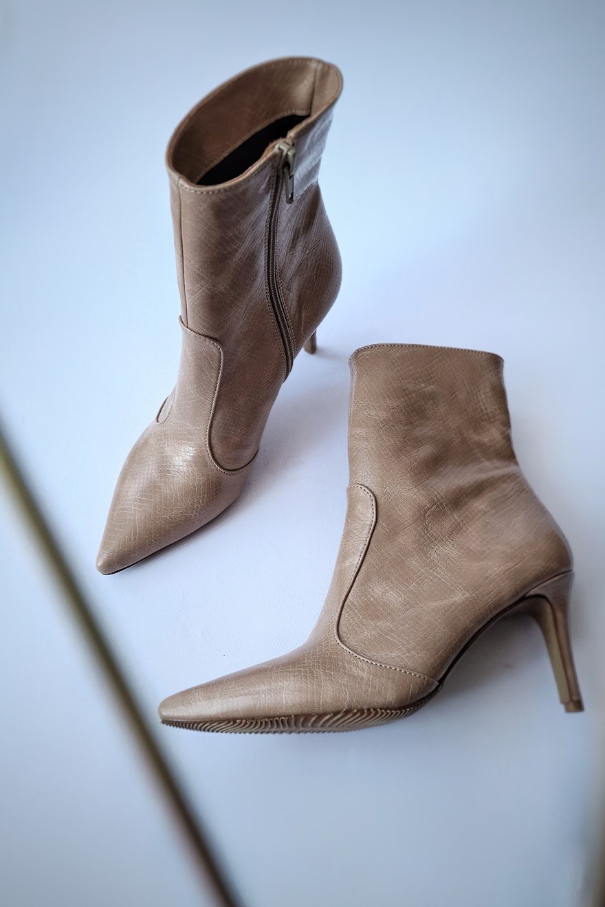 Ženske čizme Ggrazia Short, Braon