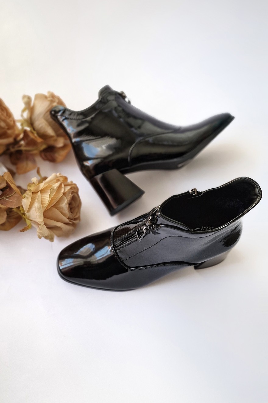 Ženske čizme, Lakovane, Kratke, Crne