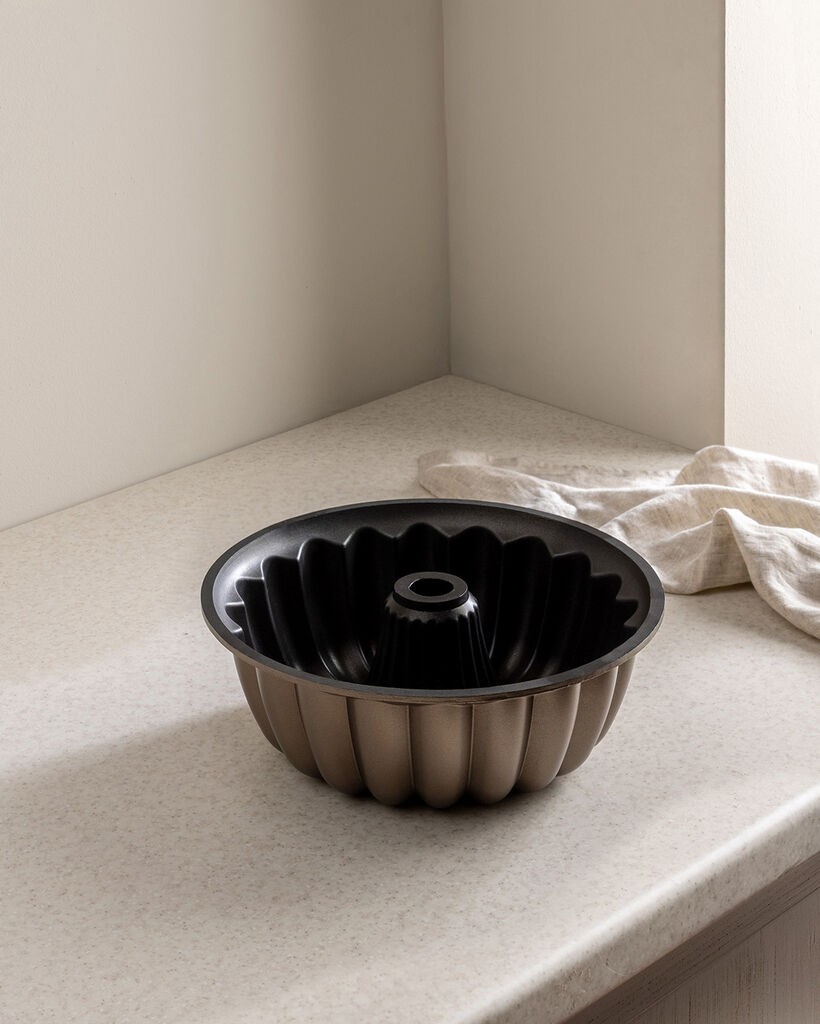 Madame Coco Modla za kolače Bonte, 25x25x9cm, Crna