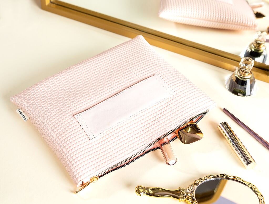 Madame Coco Neseser Charisse, 28x20cm, Roze