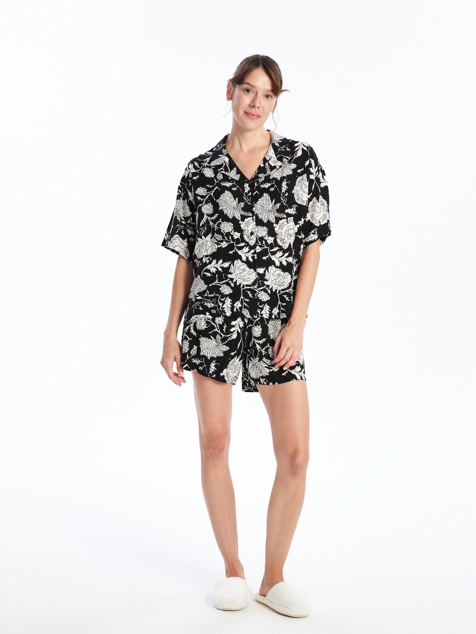 LC Waikiki Ženski komplet pidžame S4ON62Z8-LQJ, Crni