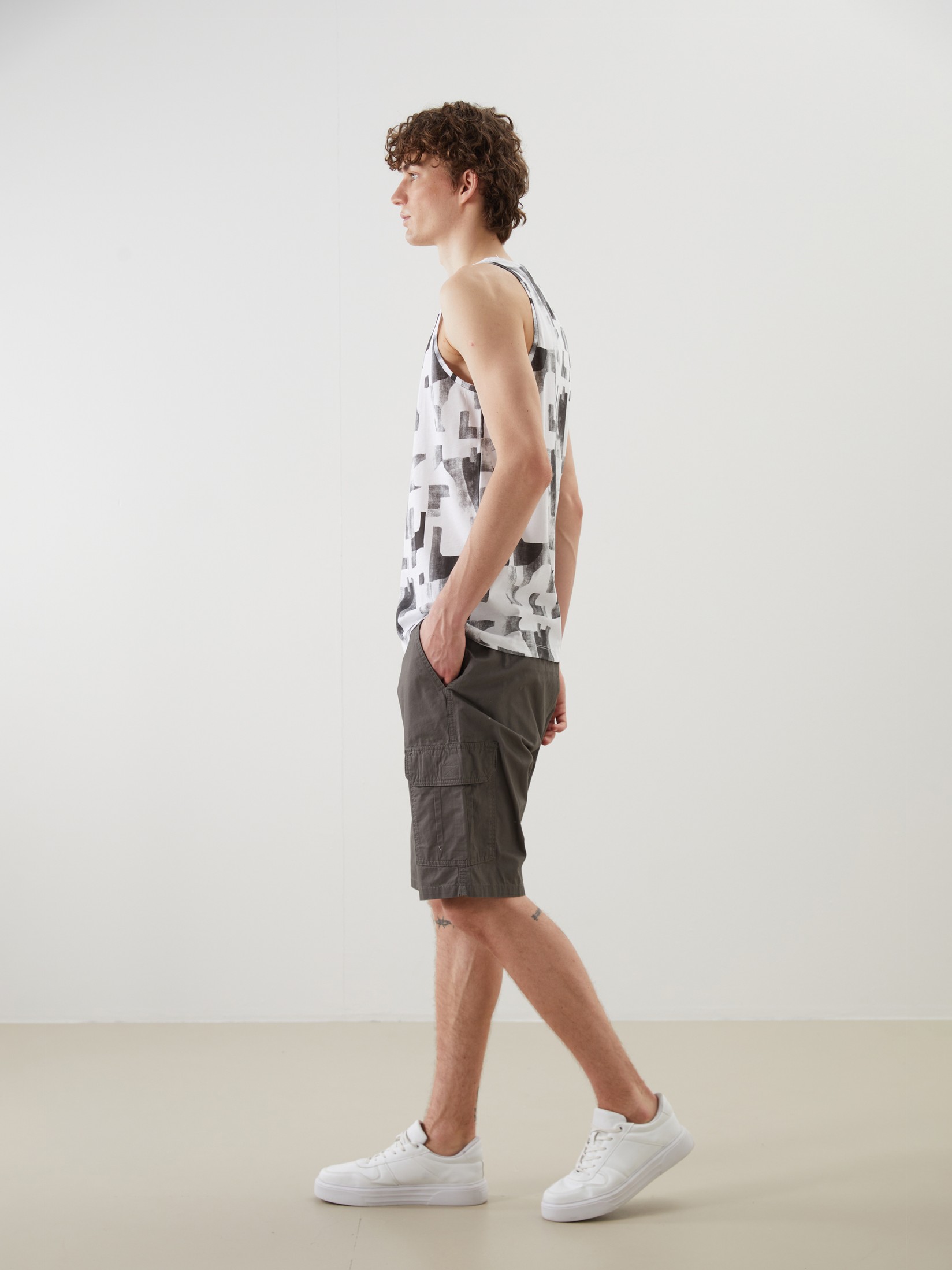 LC Waikiki Muški šorc S4AJ60Z8-SEM, Kaki