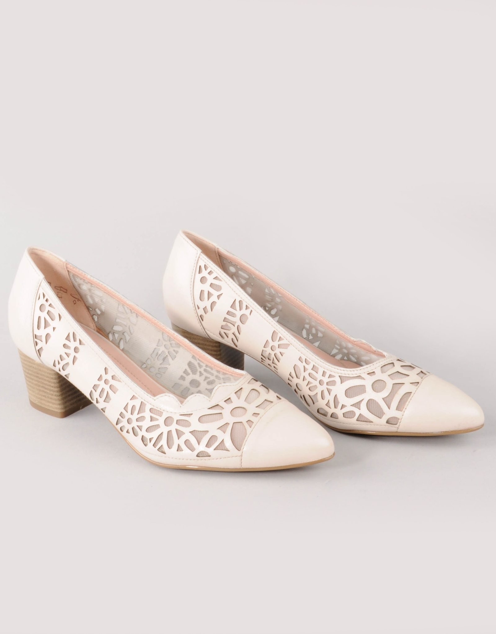 Paar Ženske kožne cipele sa petom 40016-3, Bež