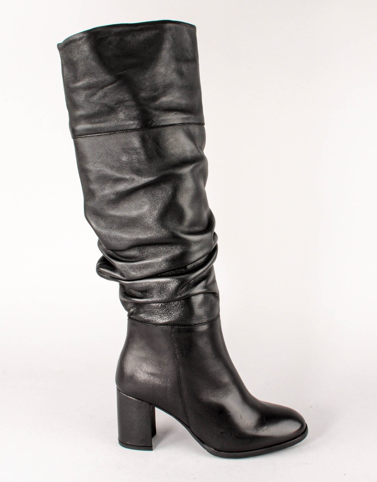 Paar Ženske kožne čizme na štiklu 36511-1, Crne