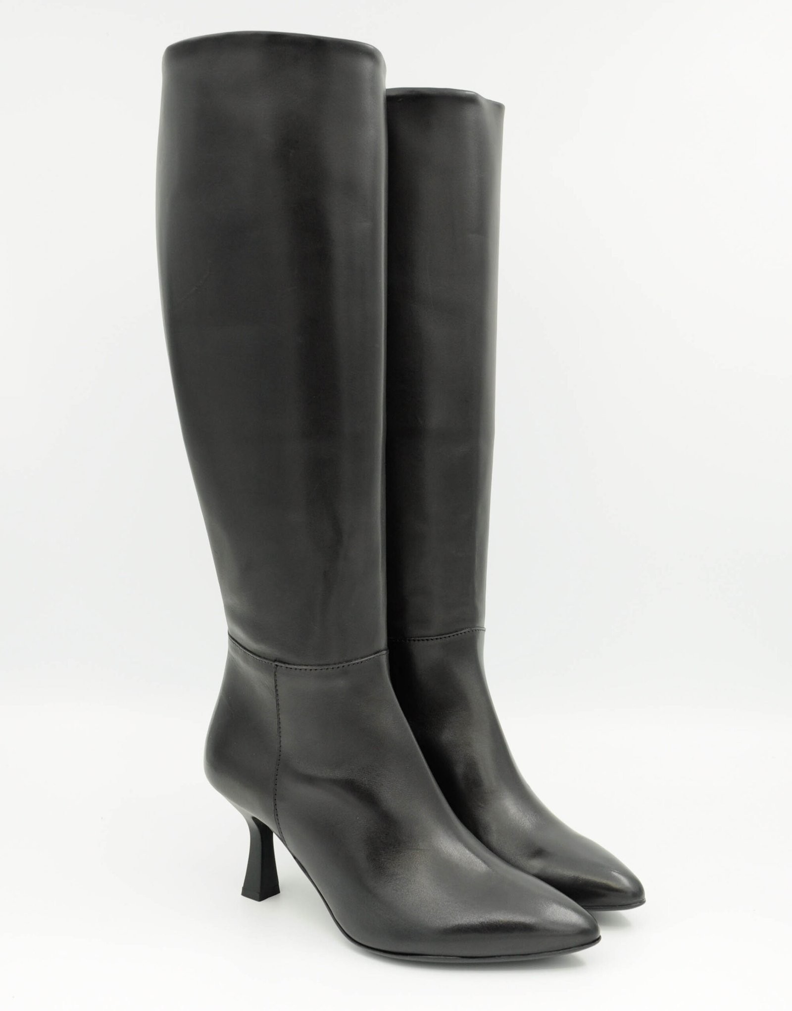 Paar Ženske kožne čizme na štiklu 53003-1, Crne