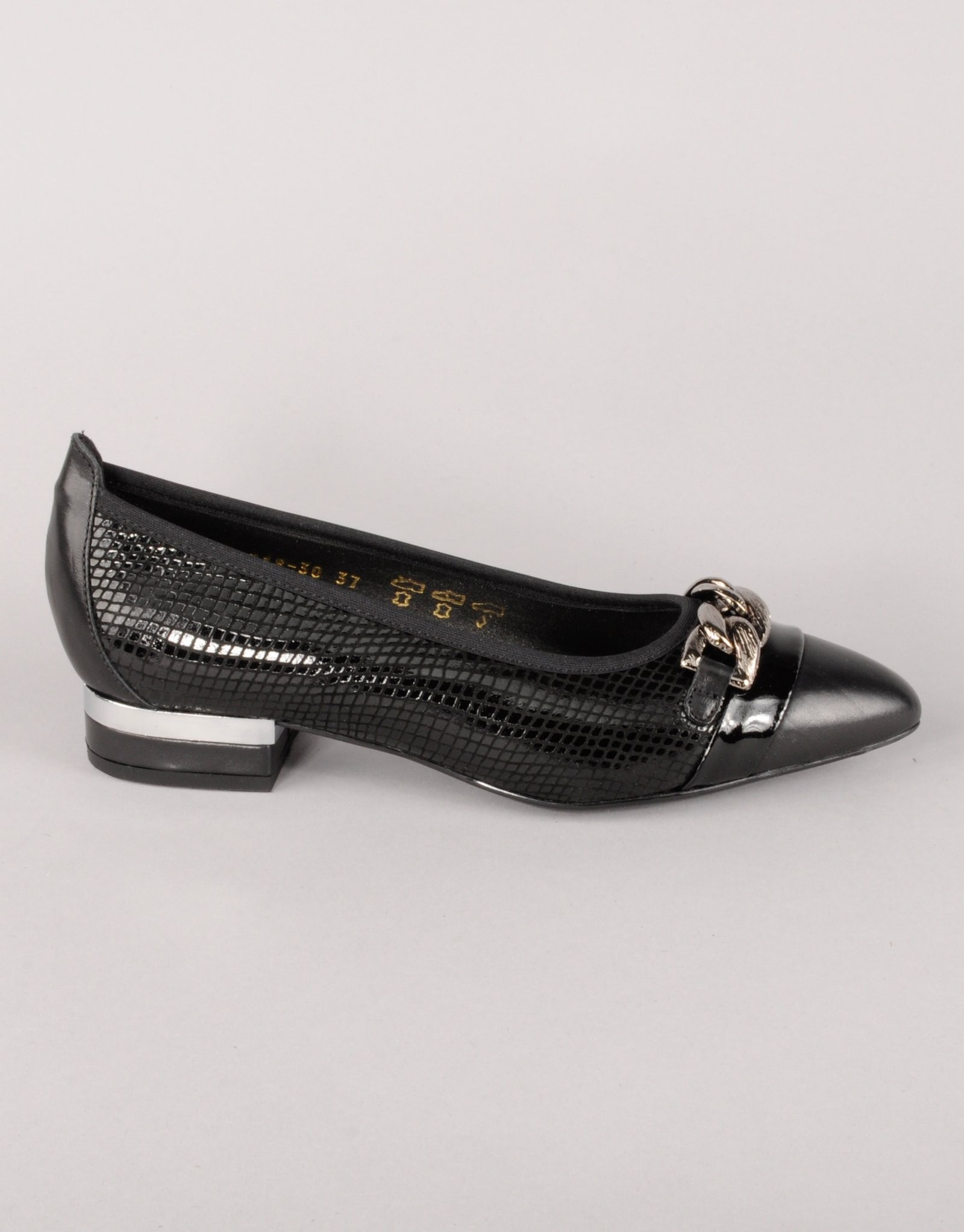 Paar Ženske kožne cipele, Crne