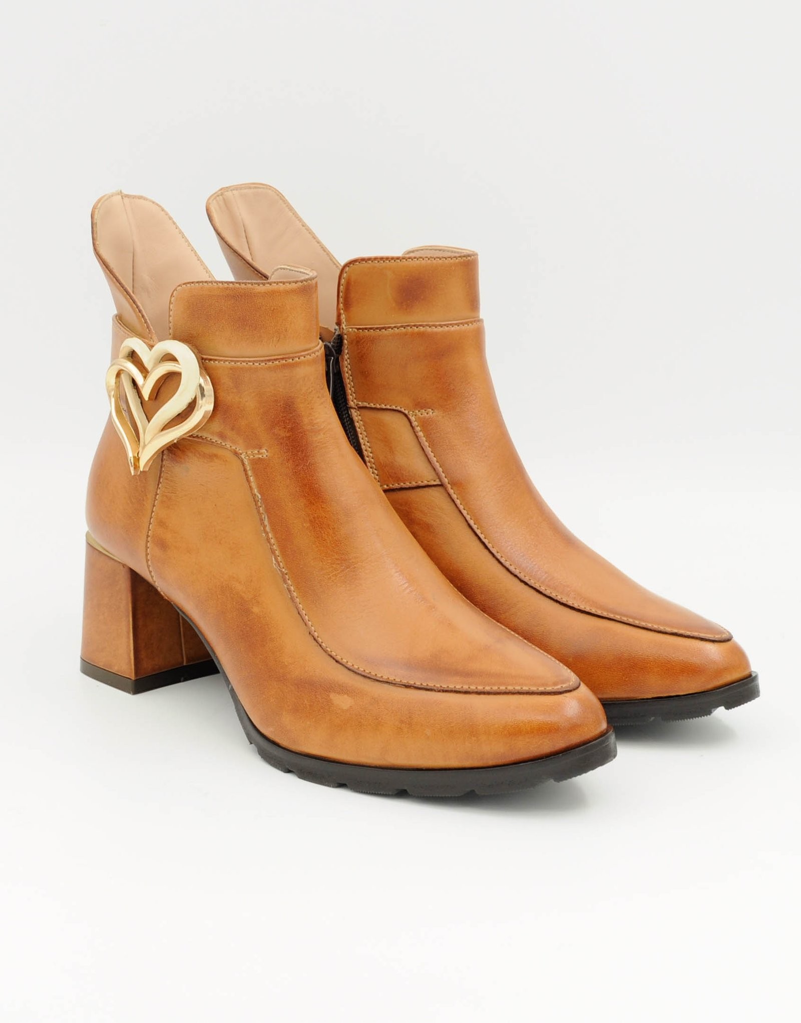 Paar Ženske kožne čizme 33817-250, Oker