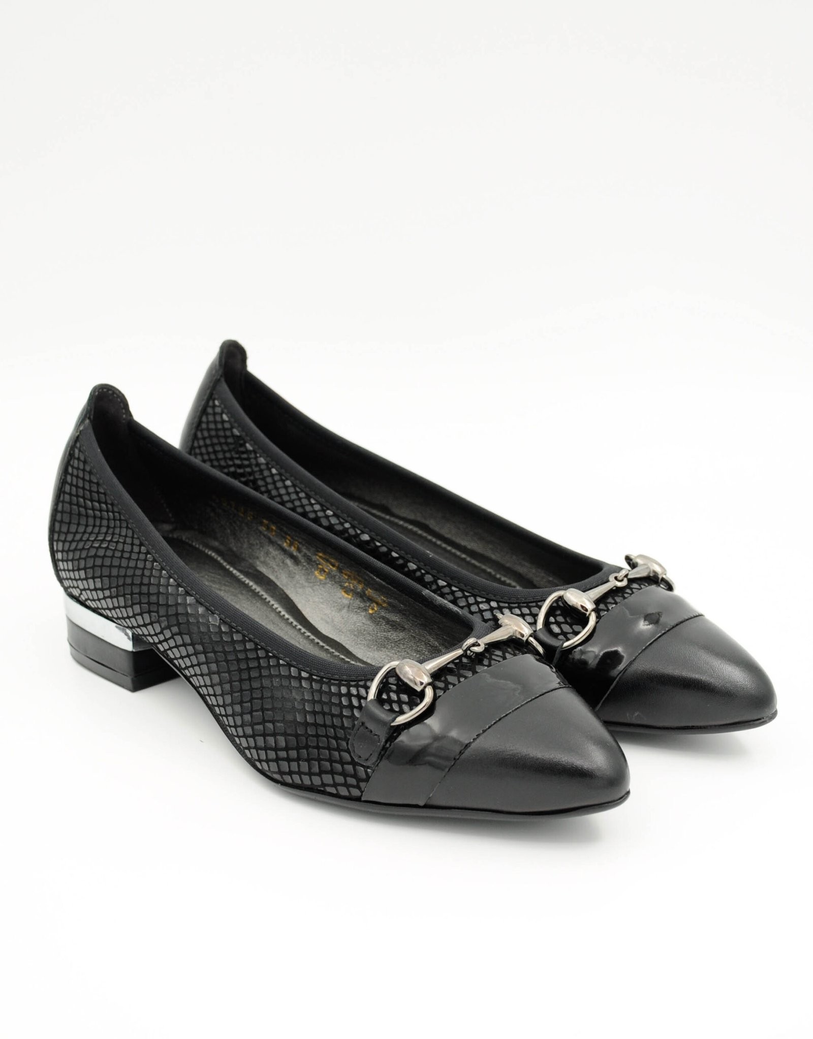 Paar Ženske kožne cipele sa petom 40725-30, Crne