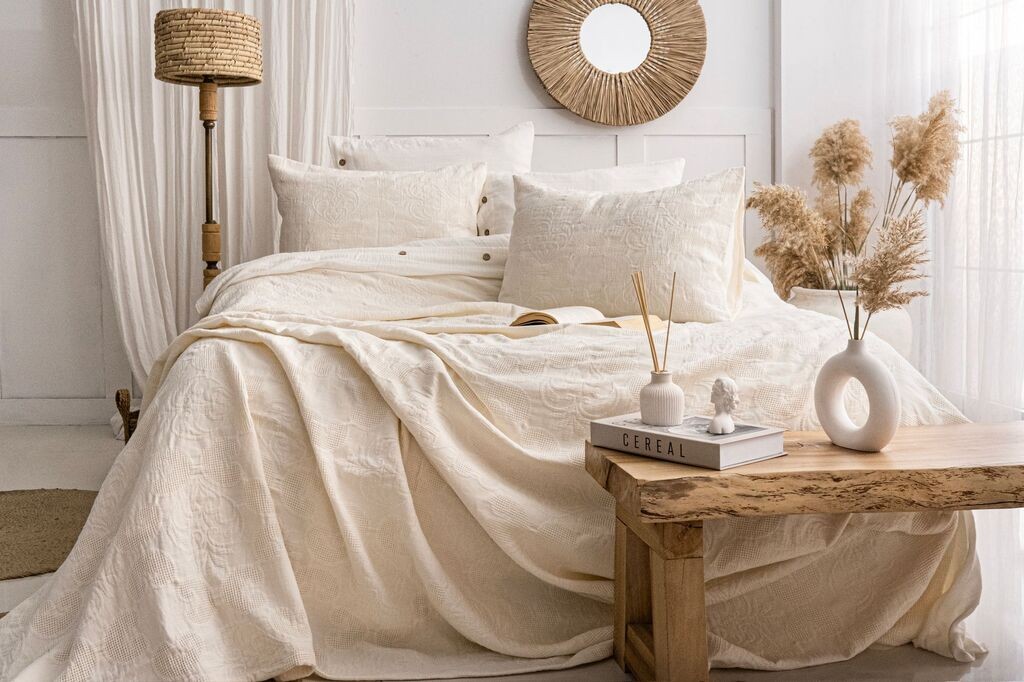 L'essentiel Maison Set Prekrivač i jastučnice Italo, 240x260 cm, Krem