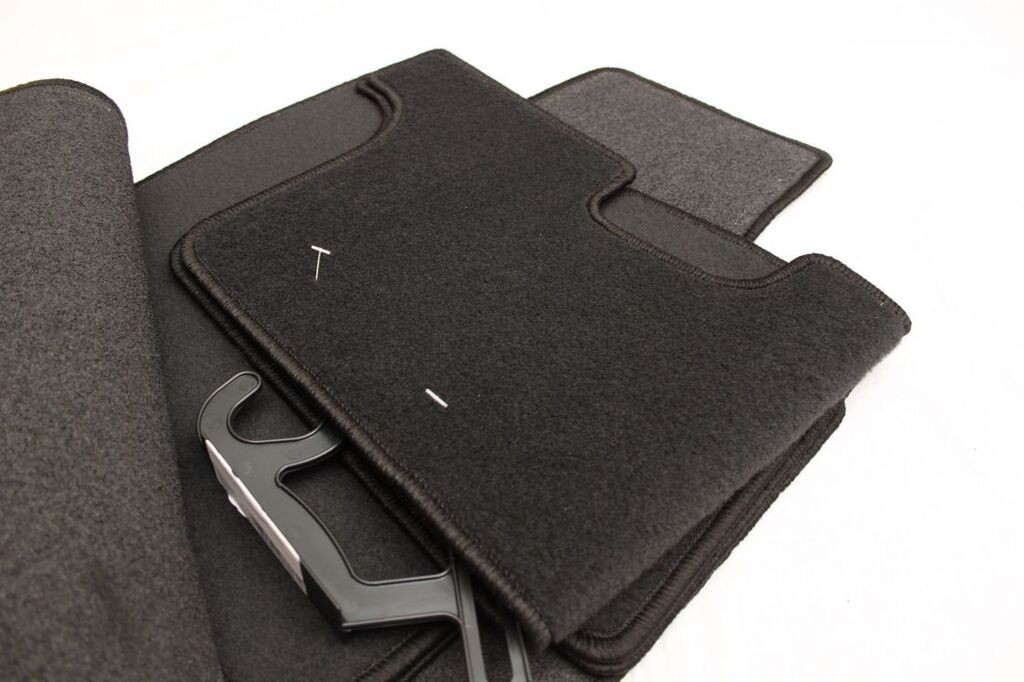 Petex Tipske patosnice za   Hyundai Grand Santa Fe (2013+) - 3 red sedišta