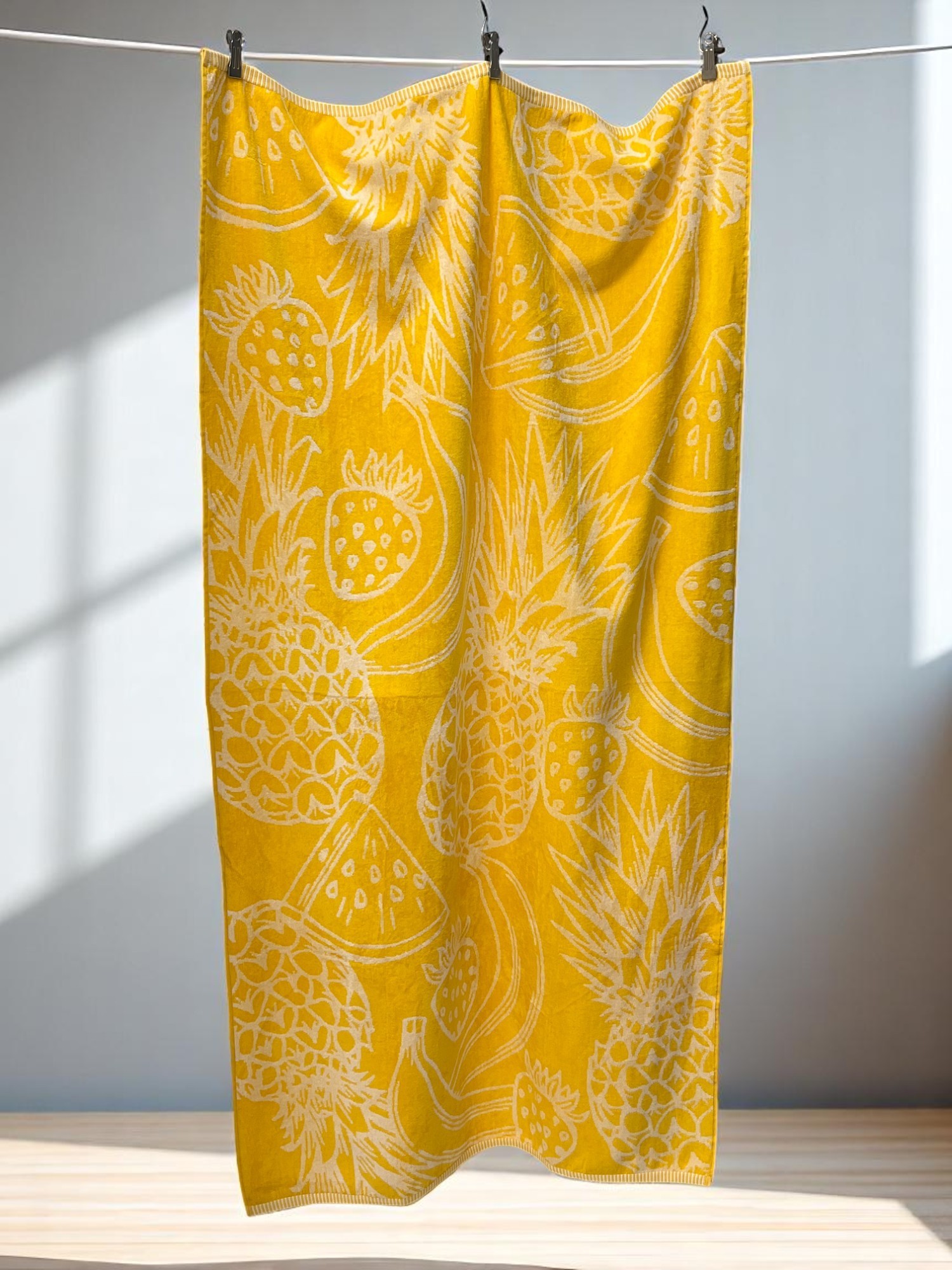 Viktorija Plažni peškir Yellow Ananas 86x188cm 100% pamuk