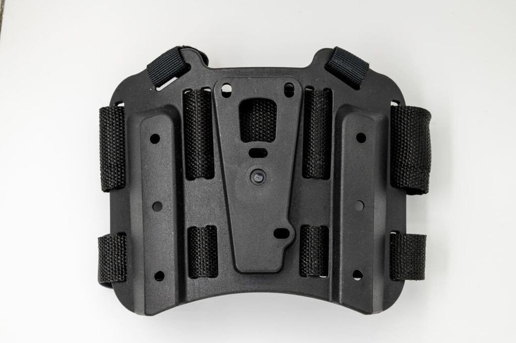 Platforma za nogu, Crna