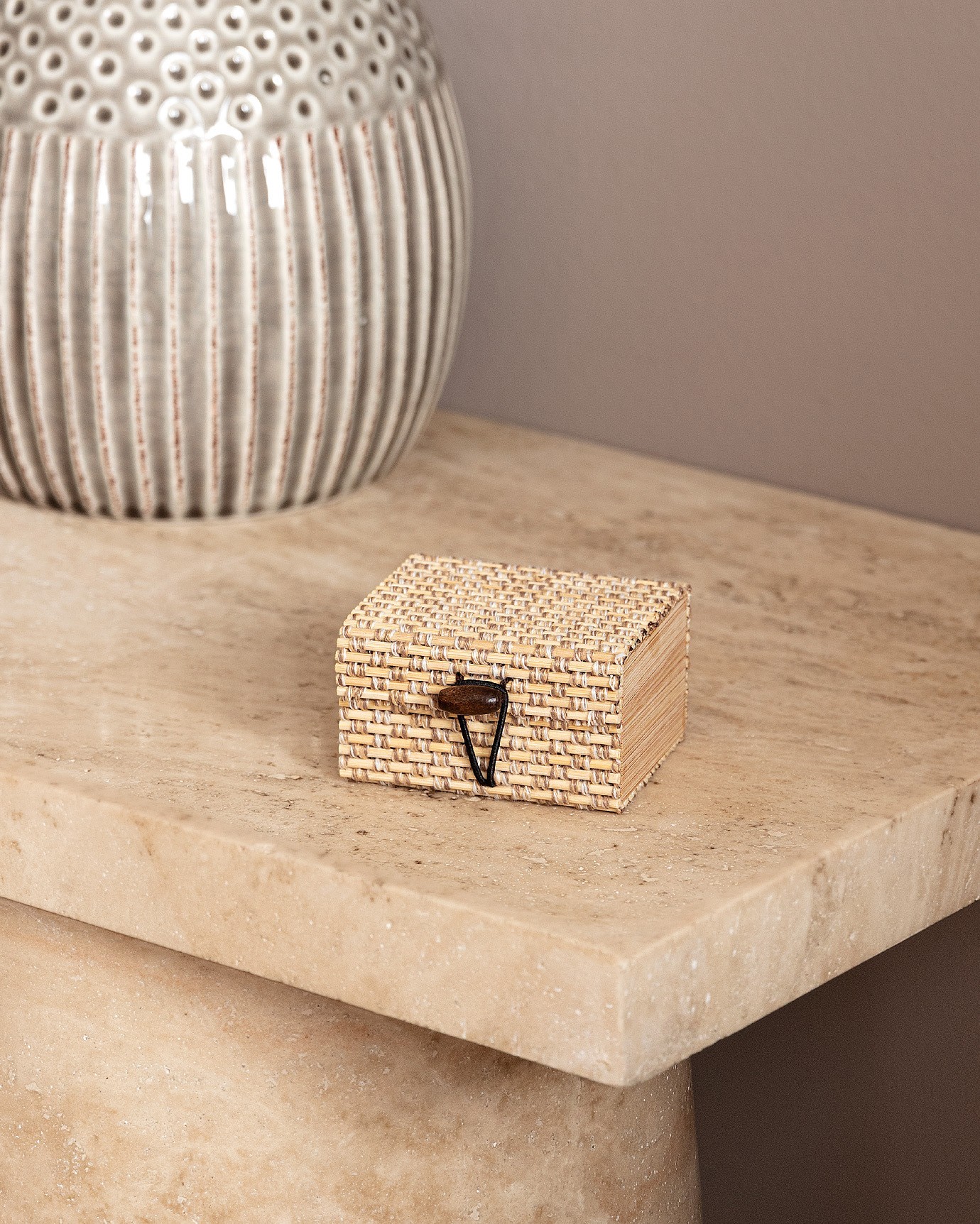 Madame Coco Julien Dekorativna kutijica, Krem, 7 cm