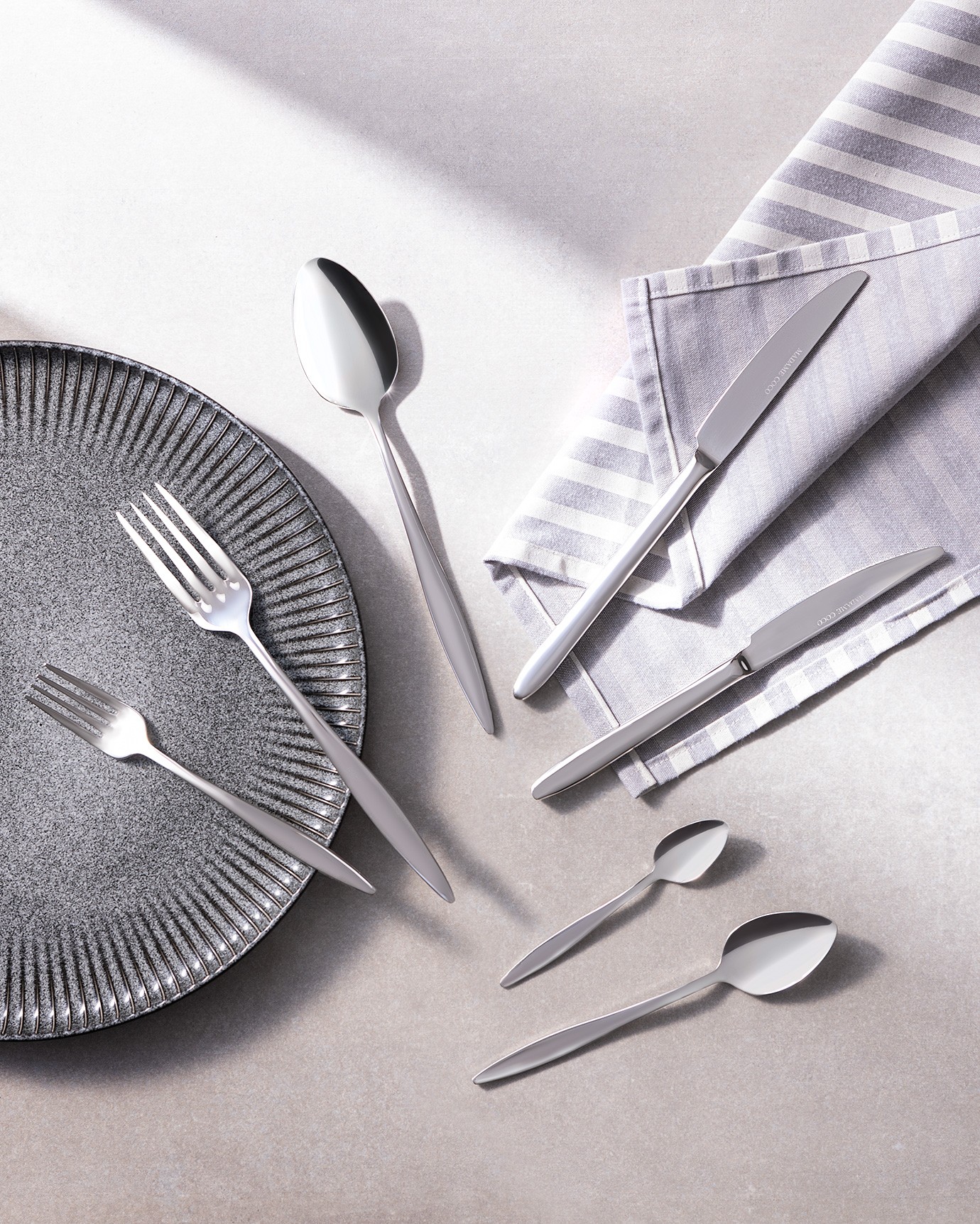 Madame Coco Cameo Set kuhinjskog pribora, 84 komada