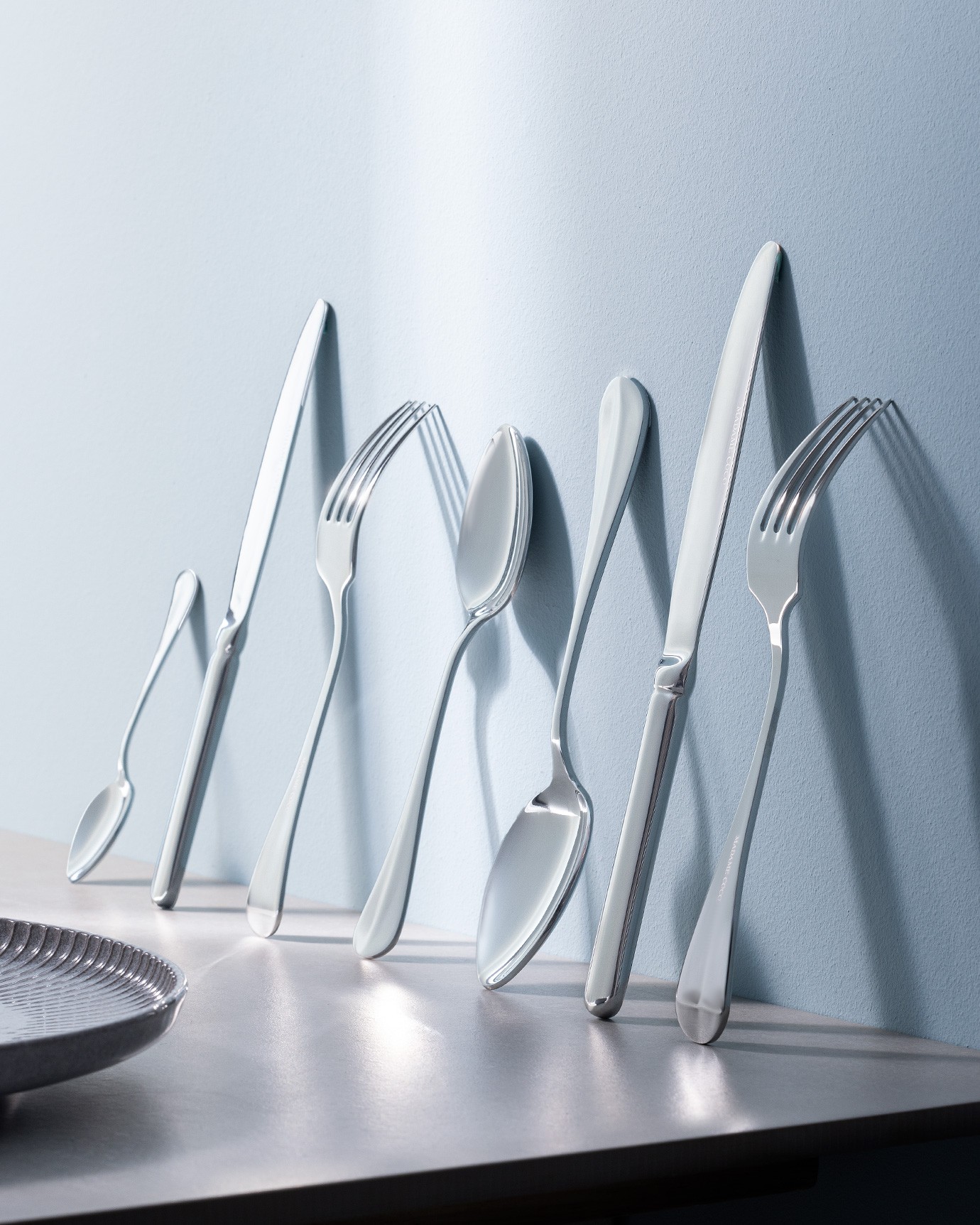 Madame Coco Fleur de Lys Set kuhinjskog pribora, 84 komada