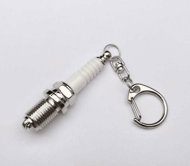 CAR 888 ACCESSORIES Privezak za ključeve svećica hrom